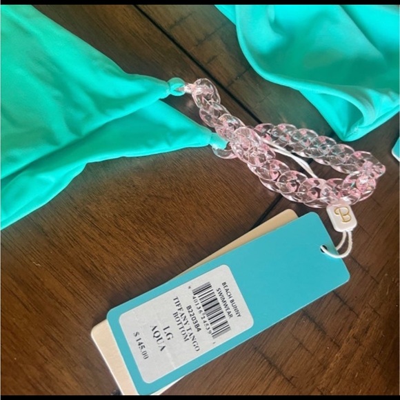 Tiffany Bikini - Picture 12 of 12